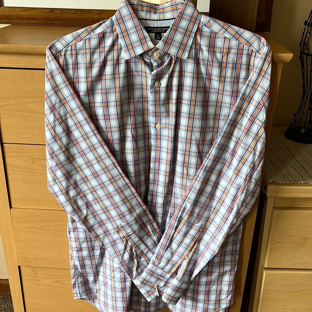 Men’s dress shirt M